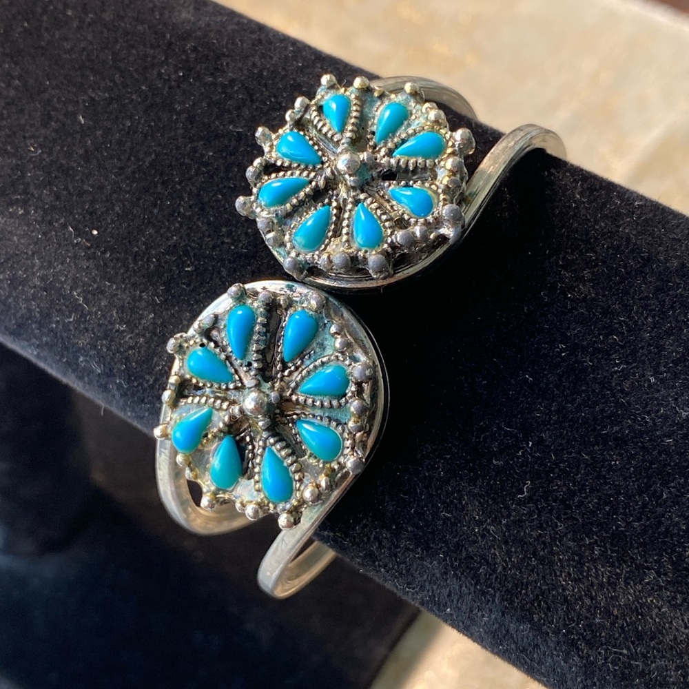 Vintage Turquoise Cluster Bracelet, Silver Tone Hinged Cuff, Southwestern Style